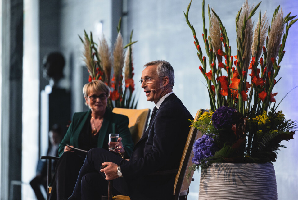 RUNDREISE: Jens Stoltenberg var blant annet innom Ukraina, Russland, Kina, Kosovo, Afghanistan, Serbia og Libya i samtalen fra scenen i Oslo rådhus torsdag.