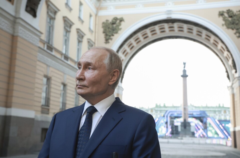 ADVARER: Vladimir Putin sier Nato vil havne i krig med Russland om Ukraina får bruke langtrekkende våpen mot dem.