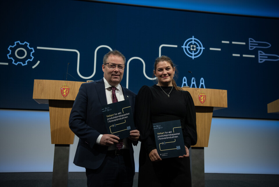 PRESSEKONFERANSE: Forsvarsminister Bjørn Arild Gram (Sp) og næringsminister Cecilie Myrseth (Ap).