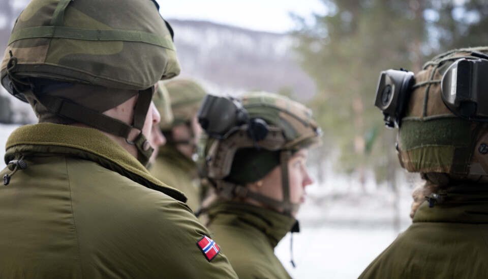 STILL SPØRSMÅLET: Even Dørum mener det er på tide å stille spørsmålet om militær utdanning er løsningen på Forsvarets kompetansebehov.