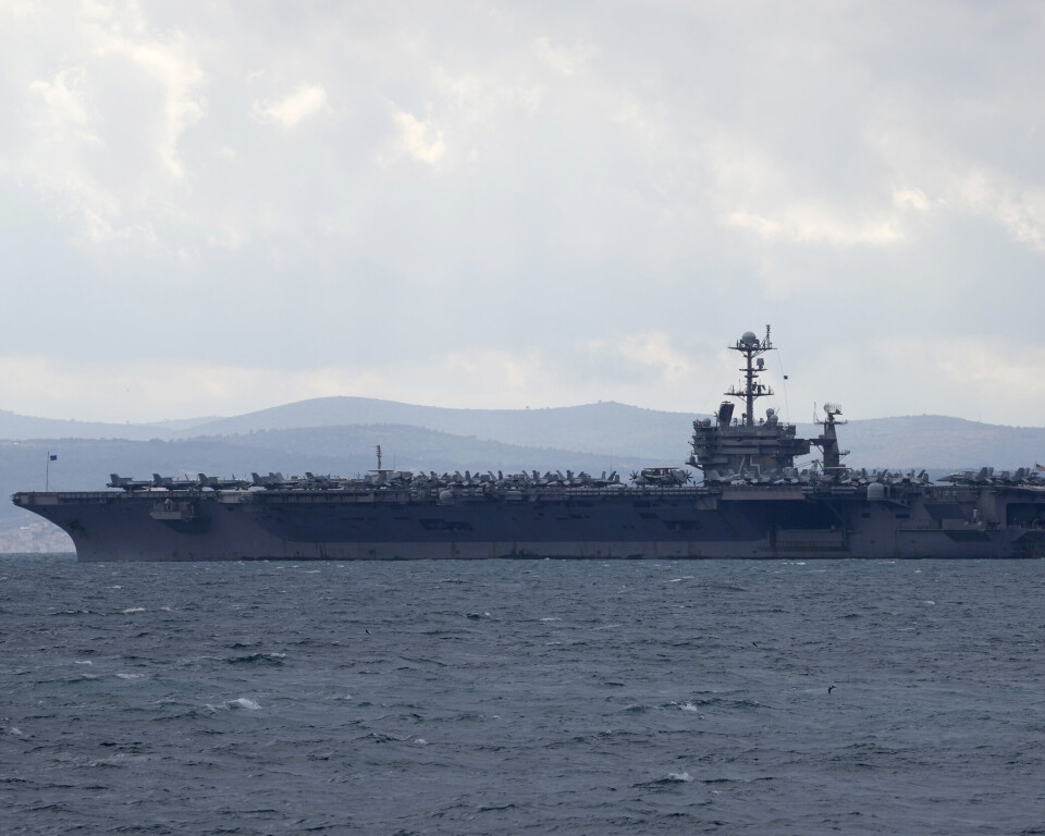 Hangarskipet USS «Harry S. Truman» trener i Norge