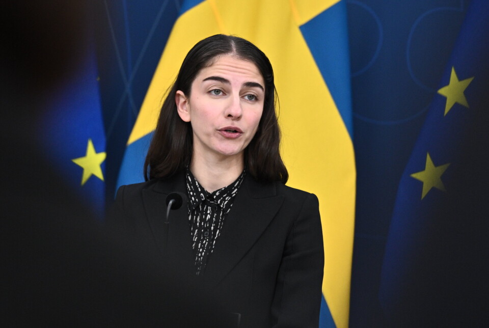 TILLATER ÈN: 13 av 14 vindparkparker har fått avslag fra den svenske regjeringen, opplyser miljøminister Romina Pourmokhtari (L).
