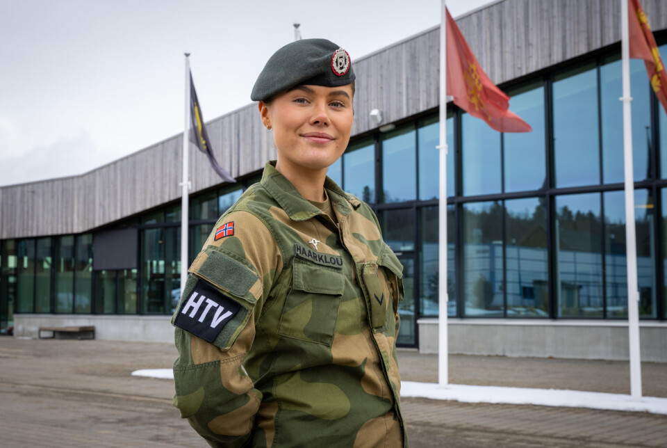BEKYMRET: Johanne Haarklou Jensen er hovedtillitsvalgt i Hæren. Hun er bekymret for at det kan oppstår alvorlige ulykker.