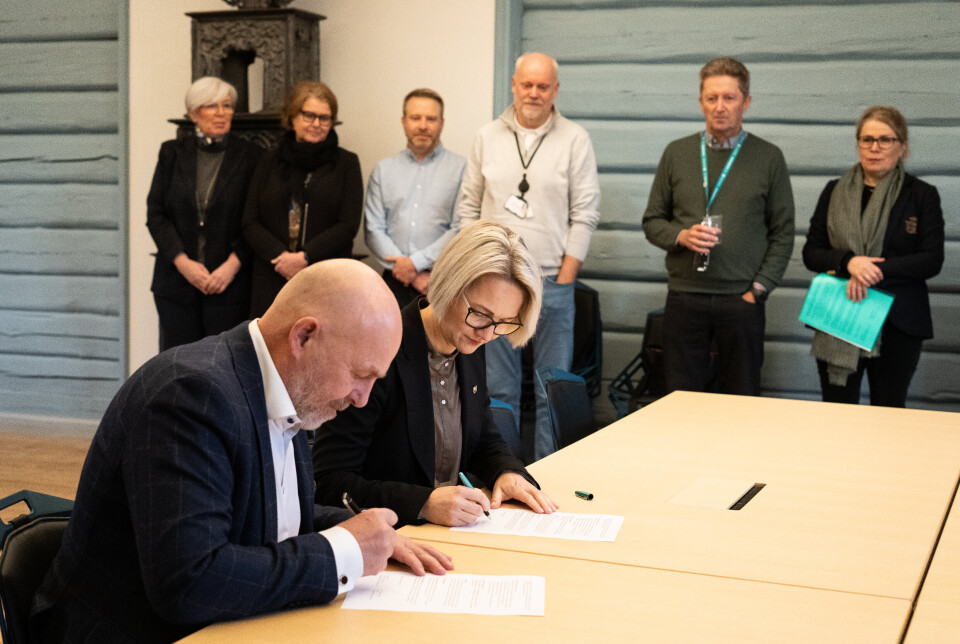 FORENER KREFTER: Industrien og universitetet samarbeider om sårt tiltrengte krefter.
