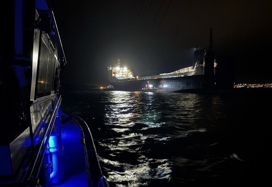 Skip med norske NASAMS grunnstøtte på vei til Polen