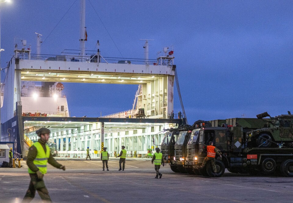LOSSET: Torsdag ettermiddag ble utstyret losse i Gdynia i Polen
