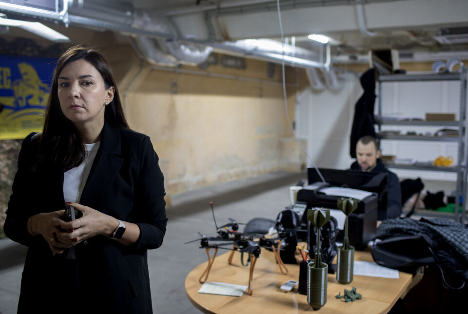 ANNEN HVERDAG: Før krigen kom til Kyiv i 2022 jobbet Daria med markedsføring. Nå er hun sjef for en dronefabrikk.