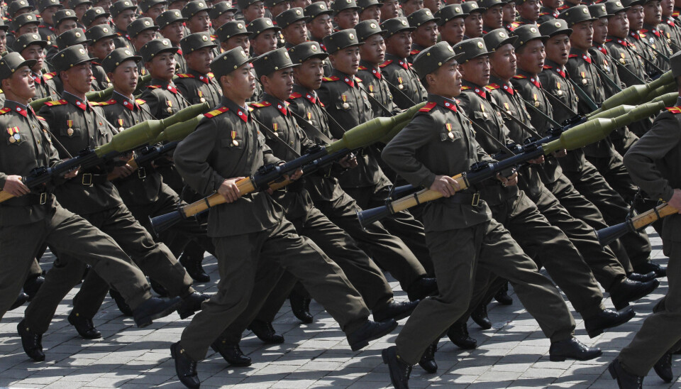 LIDD TAP: Nordkoreanske soldater marsjerte i 2012 for å markere at 100 år var gått siden landets første leder Kim Il-sung ble født. Ifølge USA er hundrevis av nordkoreanske soldater drept eller såret i den russiske Kursk-regionen.