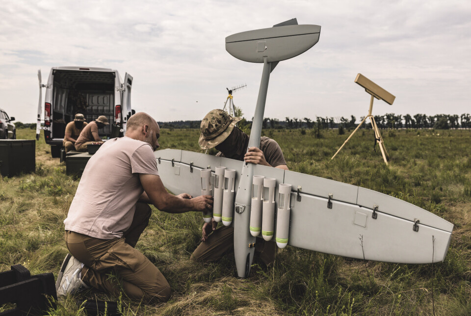 TEKNOLOGI: Det ukrainske selskapet Armadrone klargjør dronene Punisher og Rex.