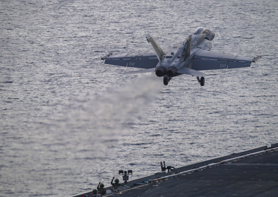 SKUTT NED: Et F/A-18 Super Hornet tar av fra USS Theodore Roosevelt 5. juli 2024 i Sør-Kina-havet.