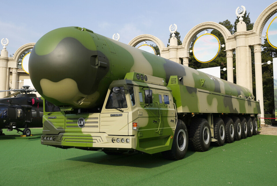 Kina: USA og Russland må kutte i atomvåpen først