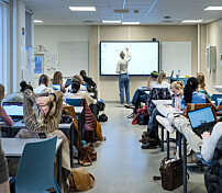 Kunnskap om forsvaret blir pensum i Sverige