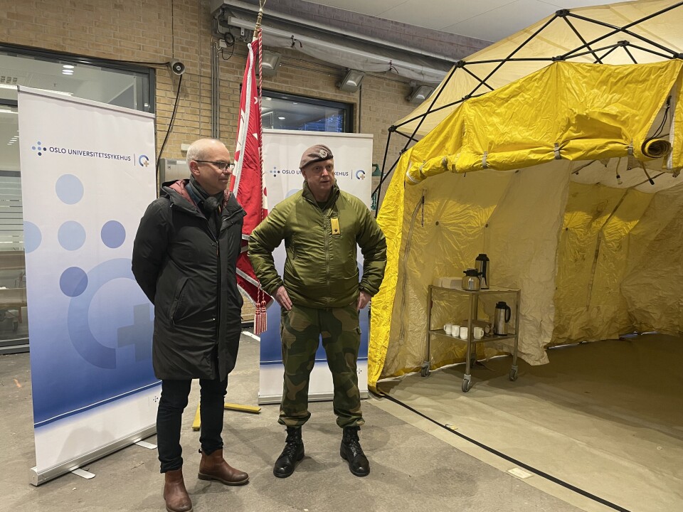 SAMARBEID: Administrerende direktør ved OUS Bjørn Atle Lein Bjørnbeth og sjefen ved FSAN, brigader Petter Iversen, annonserte nyheten torsdag.