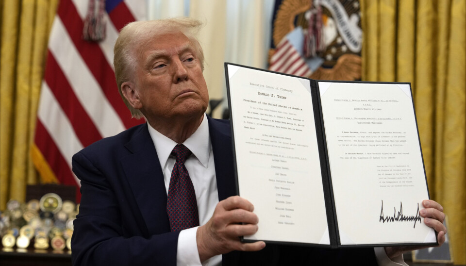 SIGNERT: Denne presidentordren skal sørge for at ingen amerikanske skattepenger brukes på abort. Det gjør det vanskeligere for kvinnelige soldater i konservative stater å få tilgang på tilstrekkelig helsehjelp. Donald Trump signerte ordren 23. januar.