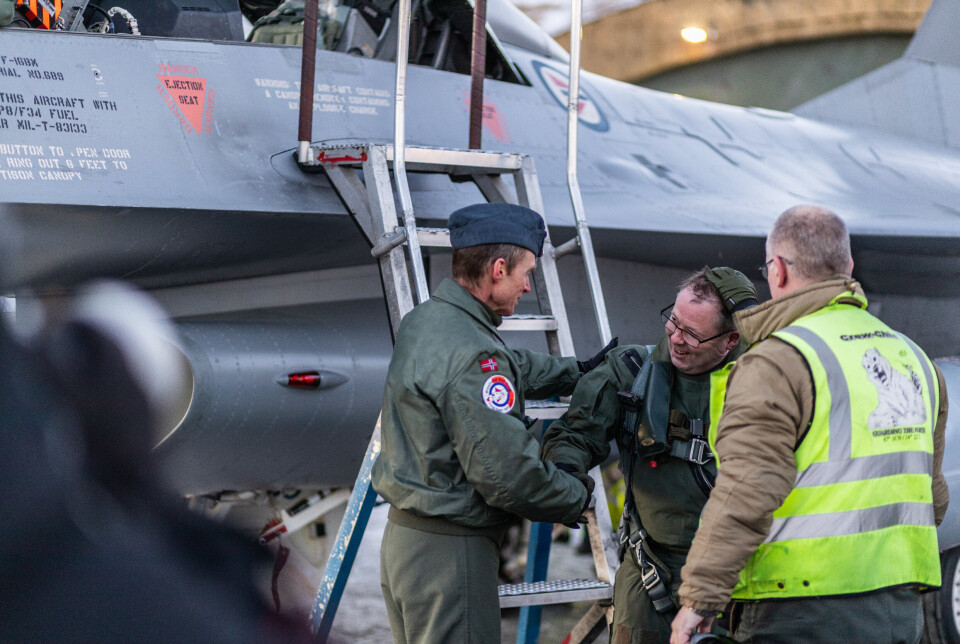 STØRSTE OPPLEVELSEN: Gram var med på siste testtur med F-16 før det ble sendt ned til Danmark og opptreningen av ukrainske piloter og teknikere i Bodø i januar 2024: – En perfekt dag. Helt skyfritt, snøkledde fjell, med rosa lys. Vi tok opp til Evenes, Bardufoss, rundet av mot Lofoten … Det var helt fantastisk., men jeg var så ferdig og fysisk sliten. En uforglemmelig opplevelse, sier Gram om turen.