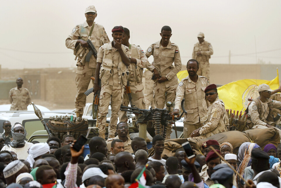 FLYSTYRT: Flystyrten skjedde tirsdag, dagen etter at den paramilitære opprørsstyrken RSF sa de hadde skutt ned et kampfly i delhovedstaden Nyala i Sør-Darfur.