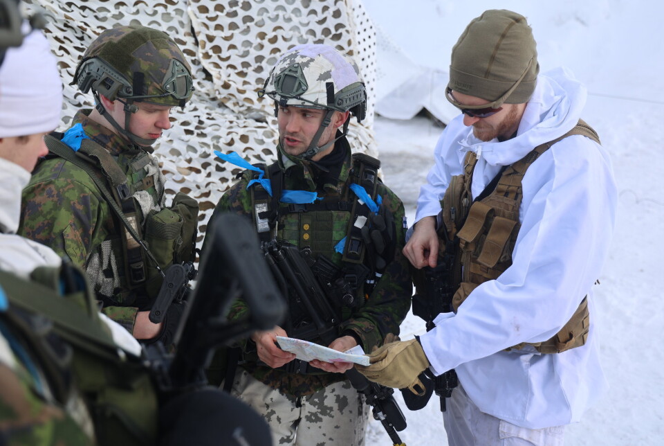 SAMARBEID: Finske og norske soldater jobber tett sammen under Joint Viking.
