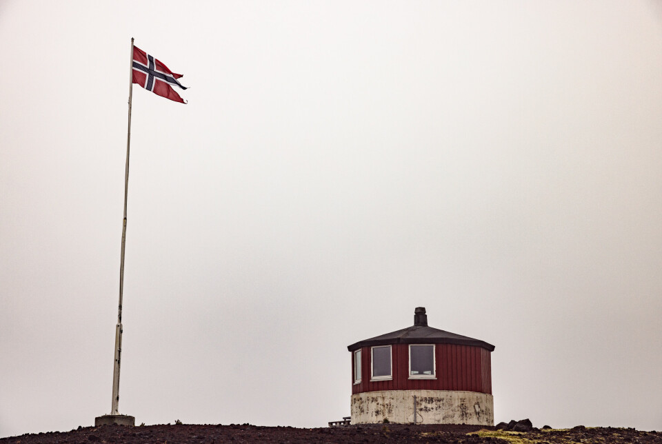 SKJELV: Et kraftig jordskjelv ble registrert på Jan Mayen natt til mandag. Avbildet er Flyrestauranten på Jan Mayen.