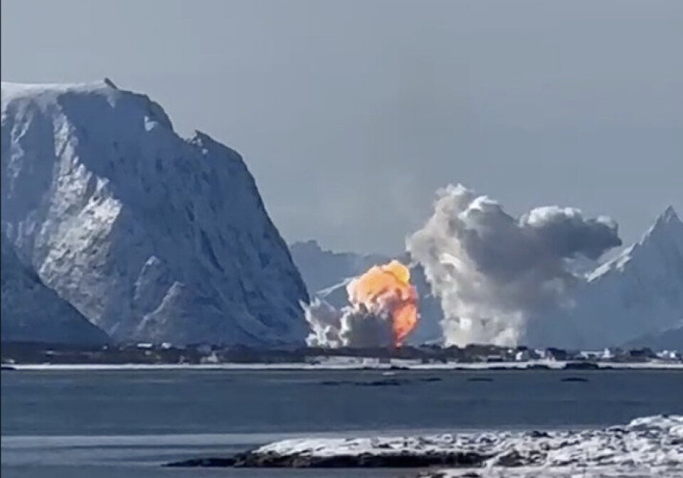 EKSPLOSJON: Dette skjermbildet fra en video viser en ildkule der raketten gikk ned, kort tid etter oppskytning.