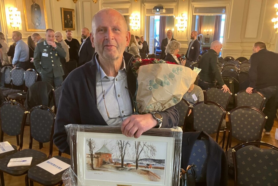 HEDRET: Jørgen Roaldset mottok Norsk Totalforsvarsforums beredskapspris i Oslo Militære Samfund 31. mars.
