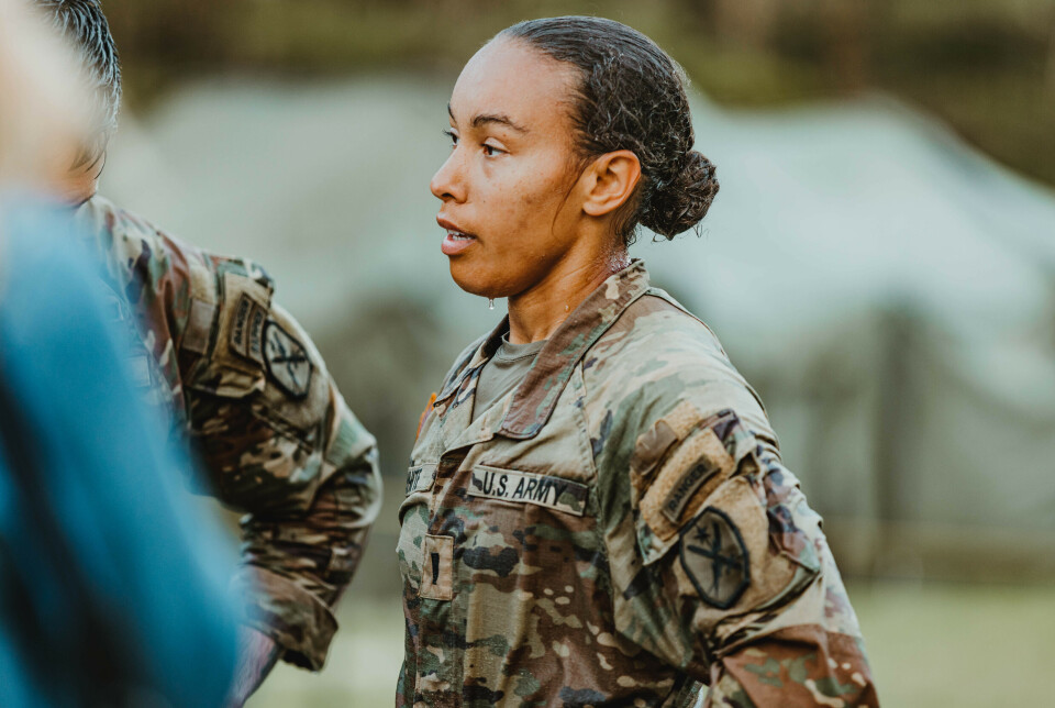 FOREGANGSKVINNE: Best Ranger-konkurransen er kjent som en av de hardeste militærkonkurransene i det amerikanske forsvaret. Gabrielle White er historiens første kvinnelige deltaker. Se flere bilder fra konkurransen nederst i saken.