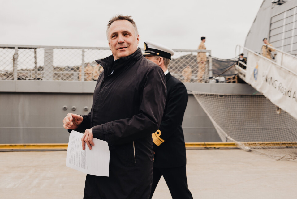 AVLYST: Forsvarsminister Tore O. Sandvik (Ap) skulle dra denne uken til Grønland, men det blir ikke noe av.