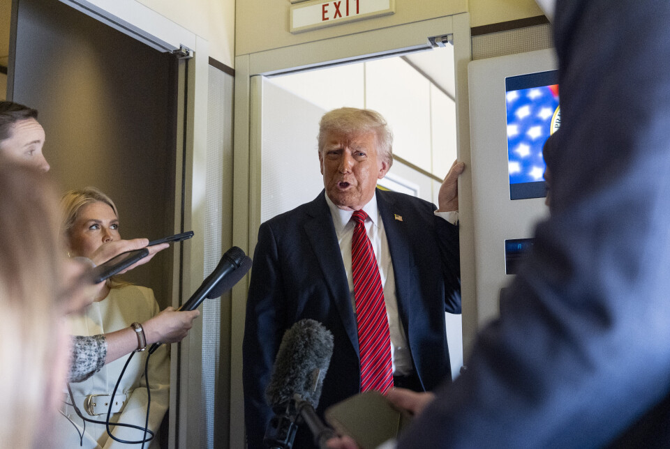 USIKKERT: Donald Trump har hintet om at han kan dukke opp i Istanbul om Vladimir Putin gjør det. Her er den amerikanske presidenten avbildet på vei fra Riyadh til Doha onsdag.