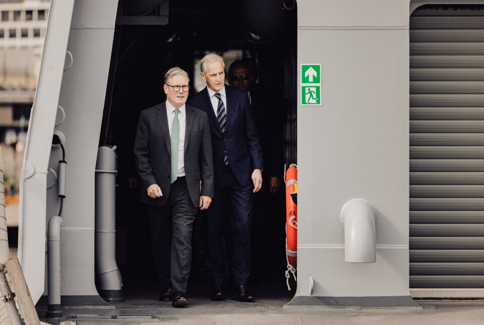 Keir Starmer langer ut mot Vladimir Putins trenering av samtalene om Ukraina og sier den russiske presidenten må betale prisen for å ikke stille til forhandlinger.