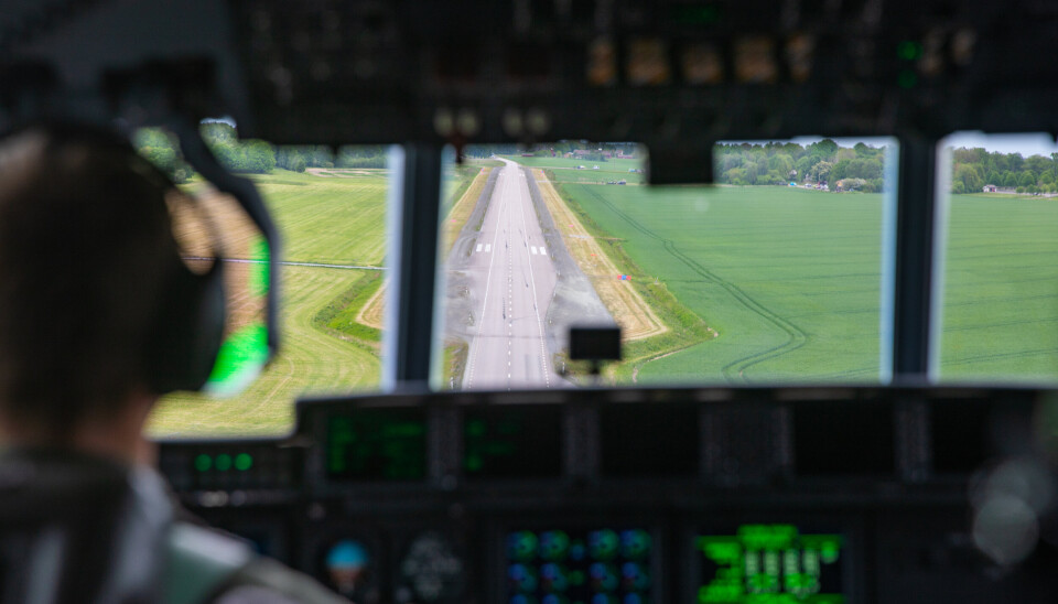 HISTORISK LANDING: Luftforsvaret øver på Agile Combat Employment (ACE). I den sammenheng landet den norske C-130J Super Herculesen 'Frigg' på en motorvei i Sverige for første gang.