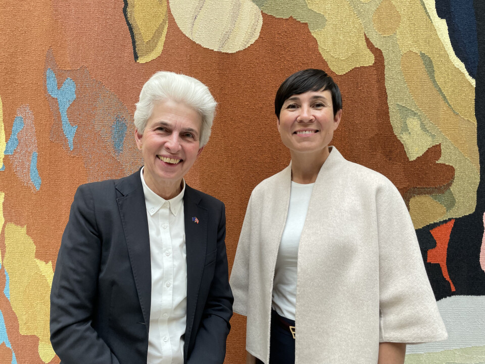 SAMARBEIDER: Marie-Agnes Strack-Zimmerman er komitéleder for Europaparlamentets sikkerhets- og forsvarskomité. Onsdag 28. mai besøkte de Stortinget. Her står hun sammen med Ine Marie Eriksen, leder for Utenriks- og forsvarskomiteen.