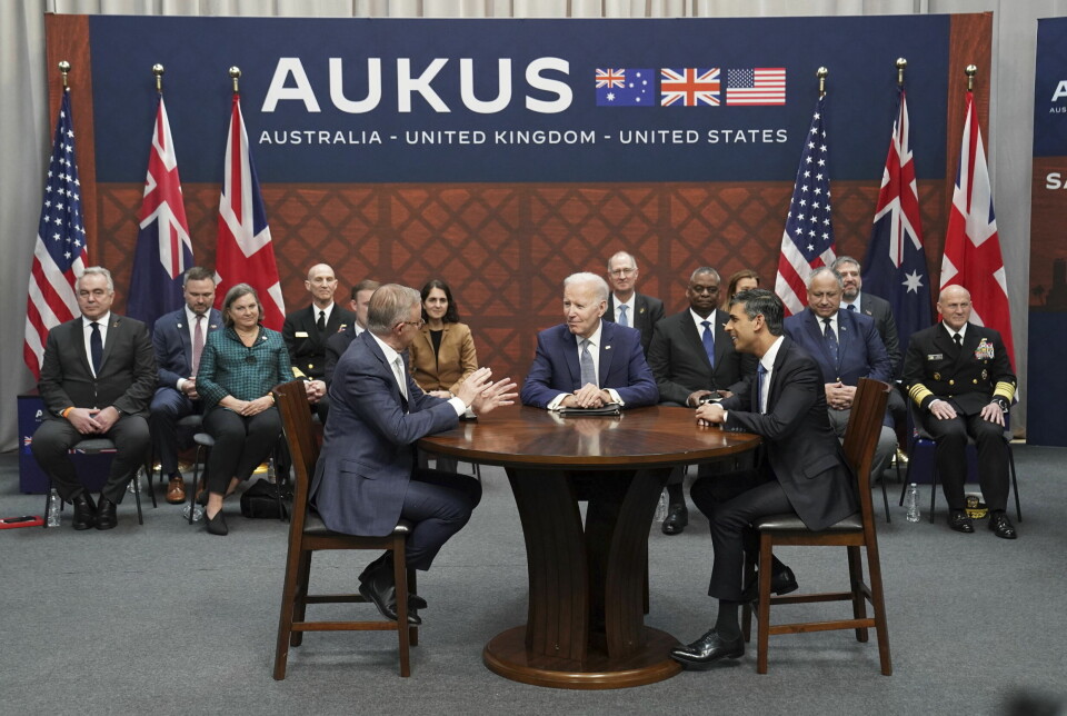 FORSVARSAVTALE: Aukus-avtalen, et storstilt forsvarssamarbeid som ble inngått i Joe Bidens tid som USAs president, tas nå opp til vurdering av USA. Trumps Pentagon-rådgiver er skeptisk til prosjektet, ifølge Sky News.