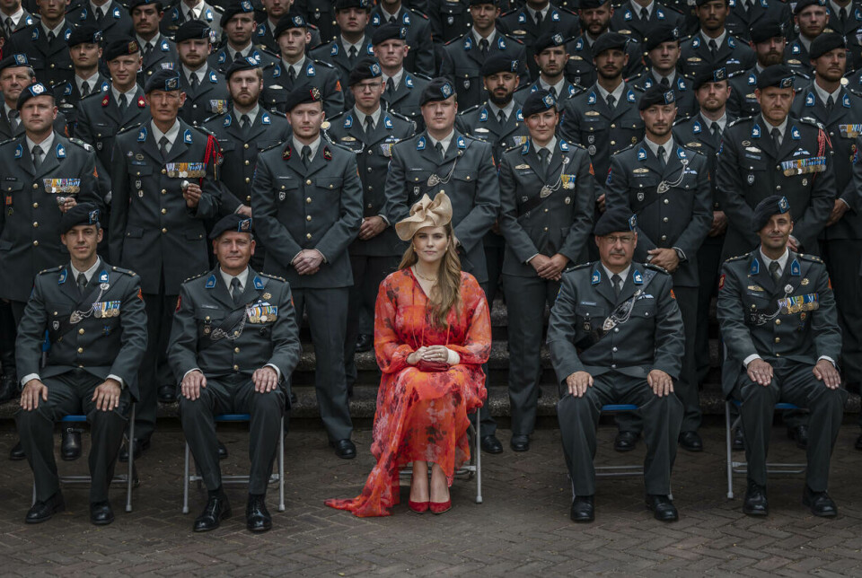 FRONTFIGUR: Prinsesse Catharina-Amalia-regimentet med prinsessen selv i front.