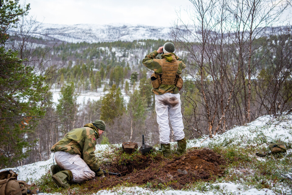 HEIMEVERNET: Vernepliktige i HV-17 på øvelse ved Porsangermoen.