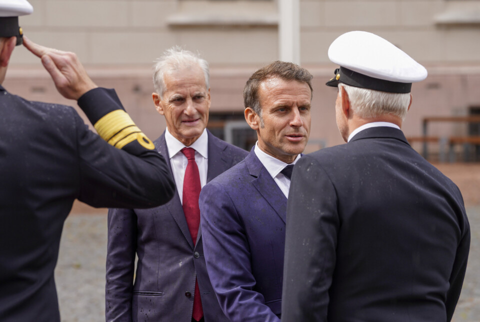 SELGER: Frankrikes president Emmanuel Macron besøkte Norge tidligere denne uken. Ved Statsministerens kontor fikk den franske presidenten en sikkerhetspolitisk orientering av sjefen for Forsvarets operative hovedkvarter, Rune Andersen og Etterretningstjeneste-sjef Nils Andreas Stensønes.