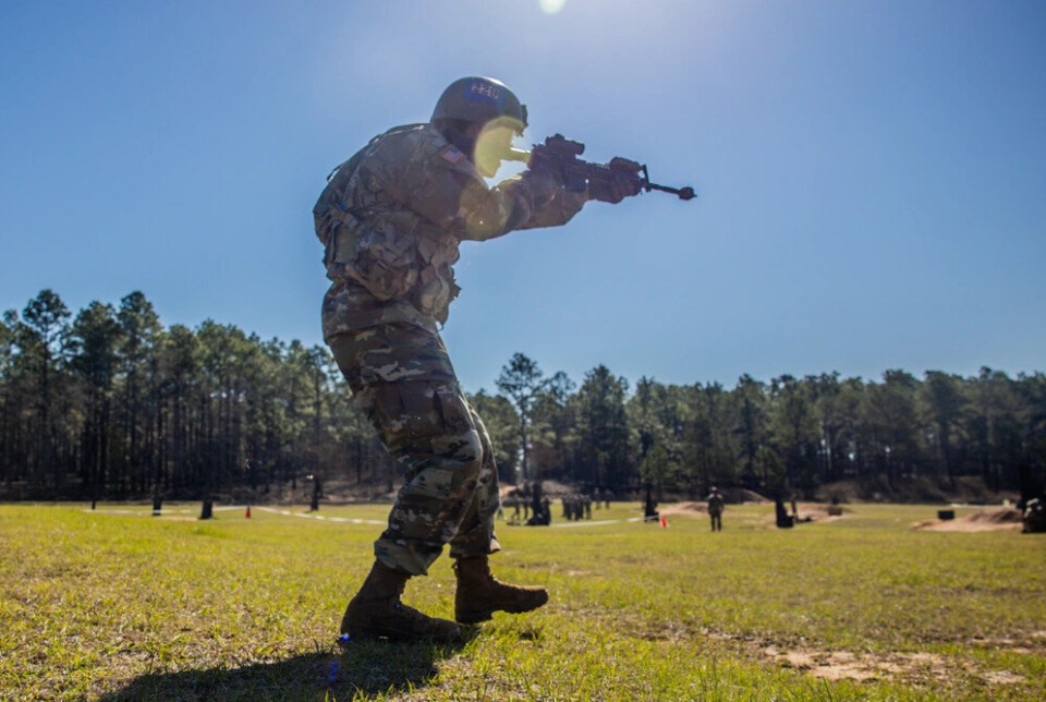 GEORGIA: En infanterist trener ved Fort Benning i delstaten Georgia. Amerikanske politikere vil kreve amerikanskproduserte støvler fremover.