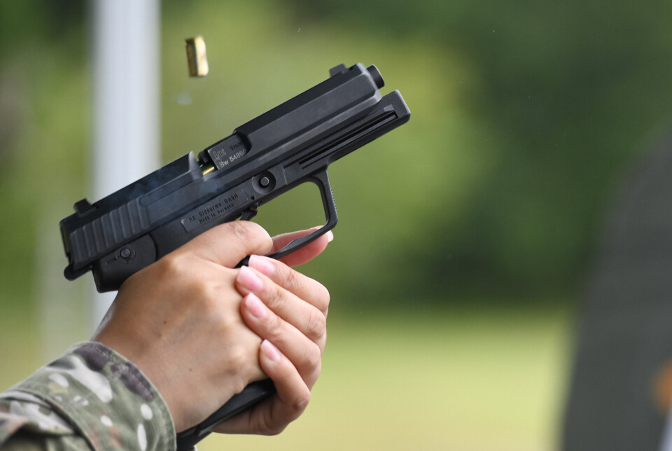 BYTTES: Det tyske forsvaret skal bytte ut pistolene de bruker i dag med den tsjekkise P13. Bildet er pistolen som brukes i dag, P8 av Heckler & Koch.