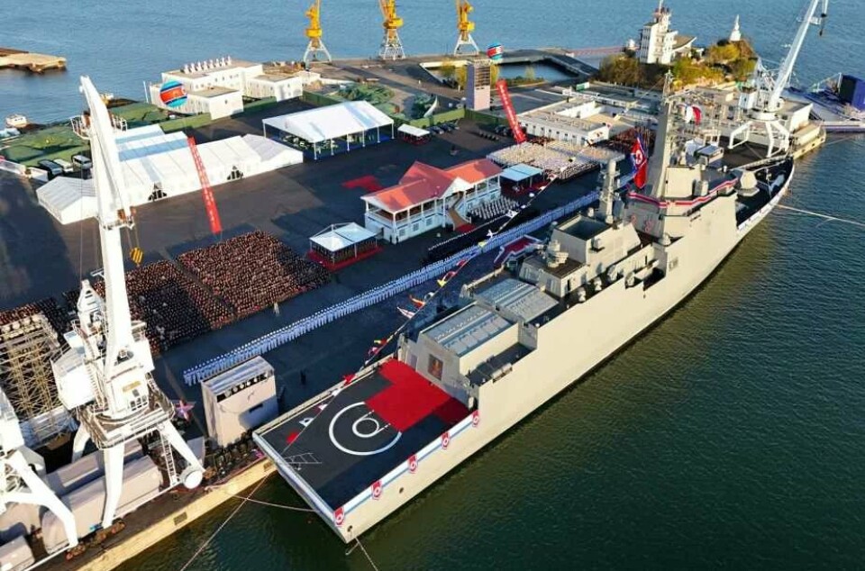 JAGER: Slik ser det 5000 tonn tunge skipet ut fra luften.