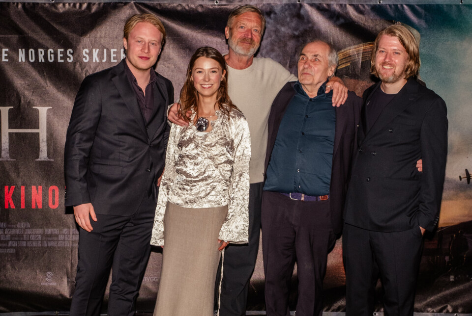 STJERNENE: Flere av stjerneskuespillerene var på plass på førpremieren. Fra venstre: Odin Waage, Andrea Berntsen, Terje Strømdahl, Bjørn Sundquist og regissør Daniel Fahre.