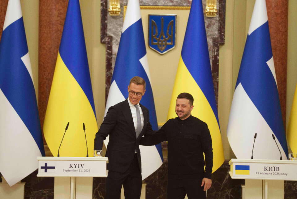 UT MOT LAND: Finlands president Alexander Stubb mener at Ungarns og Slovakias kjøp av olje og gass fra Russland, finansierer krigen mot Ukraina.