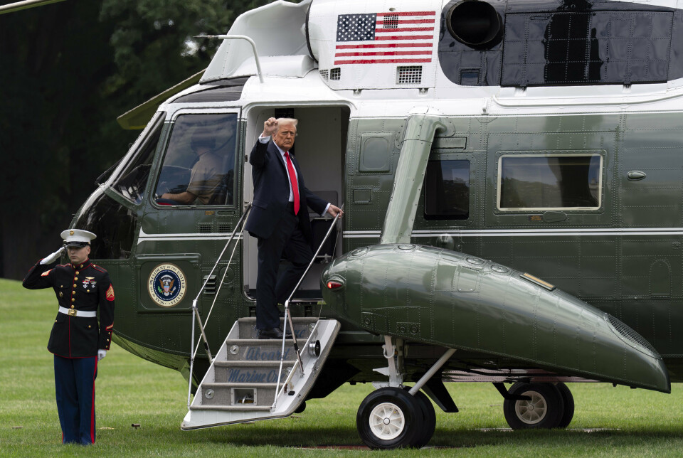 MARINE ONE: President Donald Trump vinket idét han går om bord i Marine One foran Det hvite hus. Dette bildet er fra 7. september i år.