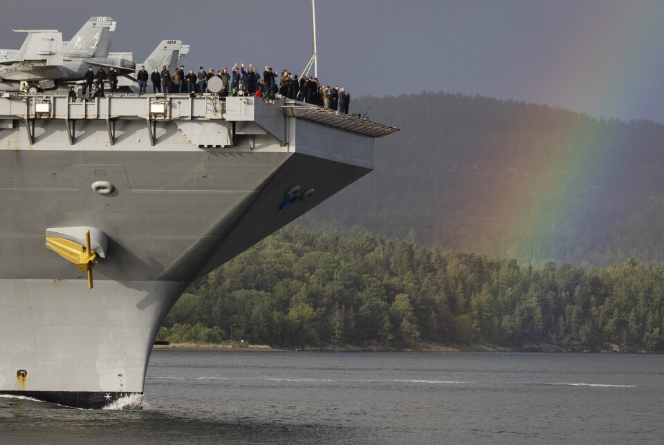 Her seiler USS Gerald R. Ford inn Oslofjorden