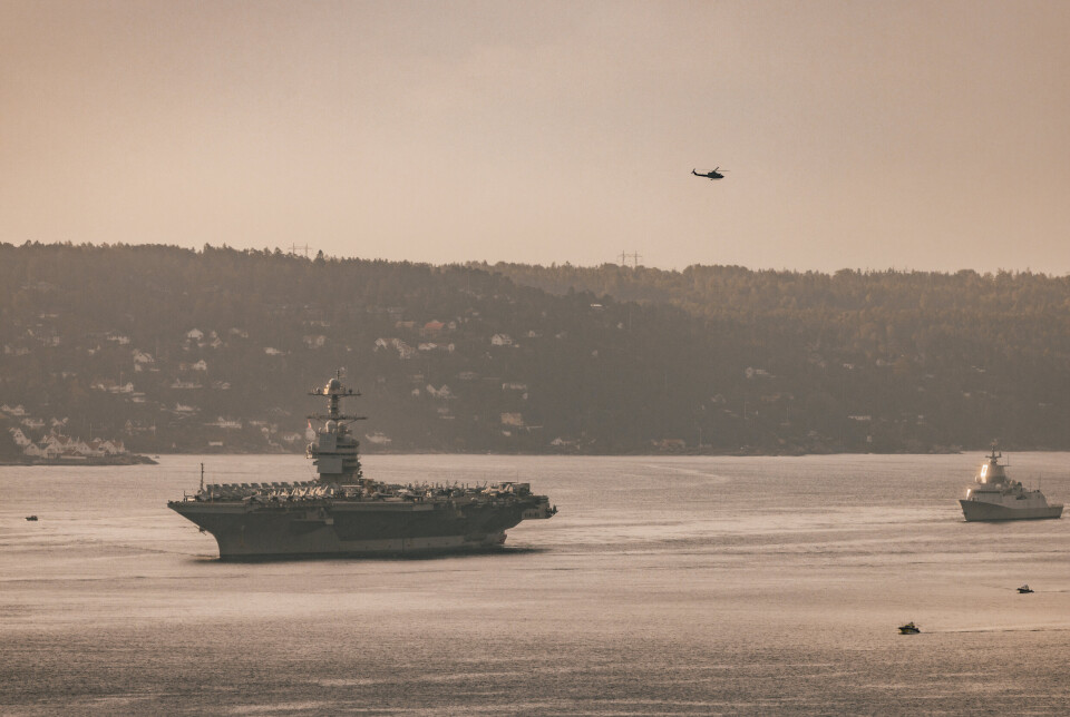 Her seiler USS Gerald R. Ford inn Oslofjorden