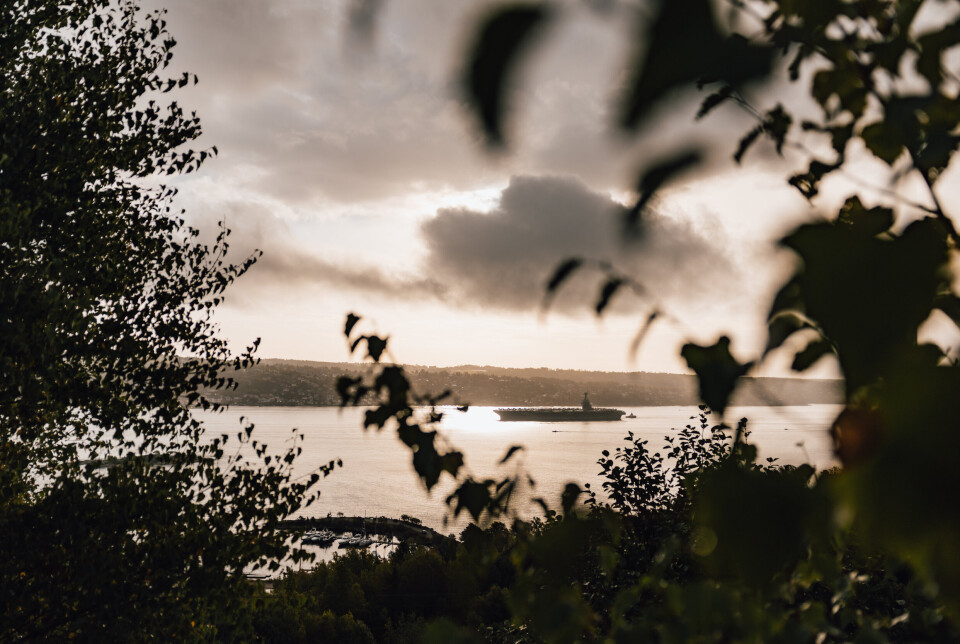 Her seiler USS Gerald R. Ford inn Oslofjorden