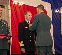 Amerikansk admiral fikk norsk medalje på Ford