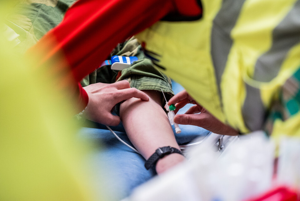 SIVILT-MILITÆRT: Hærens combat medic-elever skal for første gang gjennomføre anatomieksamen. Bildet er fra øvelsen Nordic Response 2024, hvor Sanitetsbataljonen i Hæren samarbeidet med sivil helsevesen. Bildet brukes som illustrasjonsbilde.