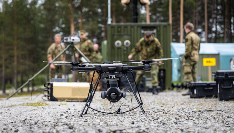 DRONEBISTAND: Norge sender soldater til Danmark for å bistå med dronekapasiteter. Bildet er fra kurs på Heimevernets våpenskole på Dombås.