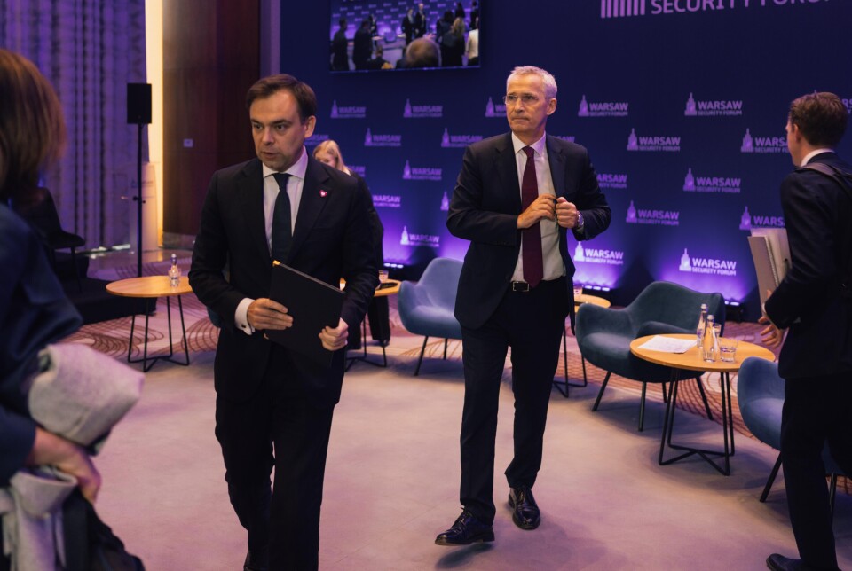 Stoltenberg og Polens finansminister Andrzej Domański.