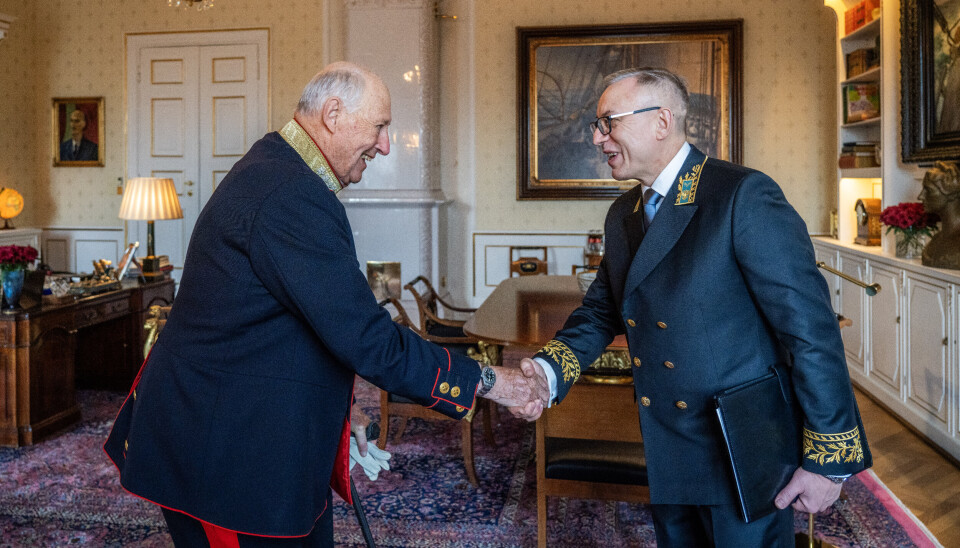 AMBASSADØR: Kong Harald mottok Nikolay Korchunov i høytidelig audiens da han ble Russlands ambassadør til Norge.