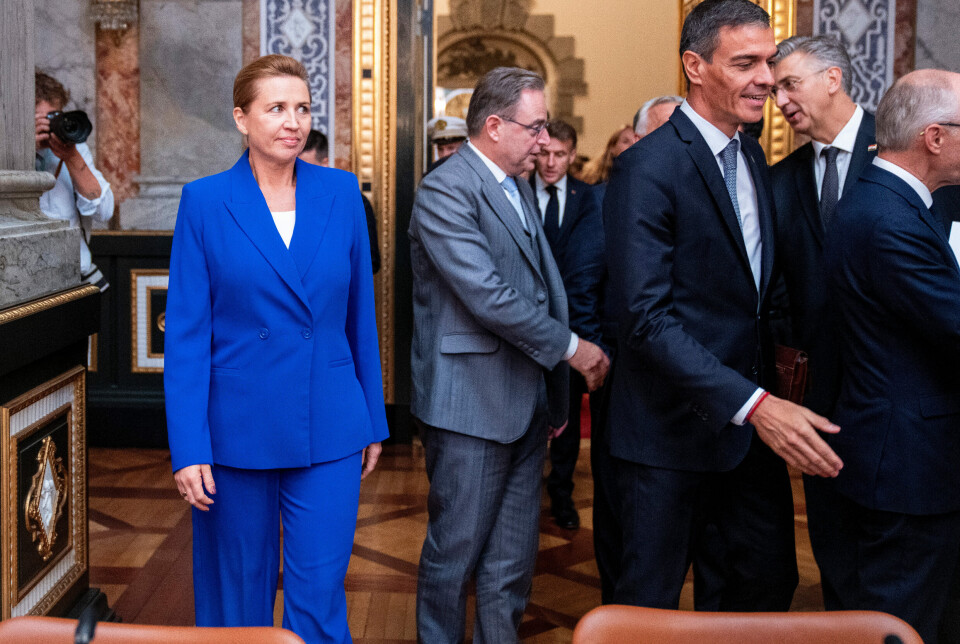 EU-TOPPMØTET: Danmarks statsminister Mette Frederiksen og andre EU-topper under det uformelle EU-toppmøtet i København onsdag.