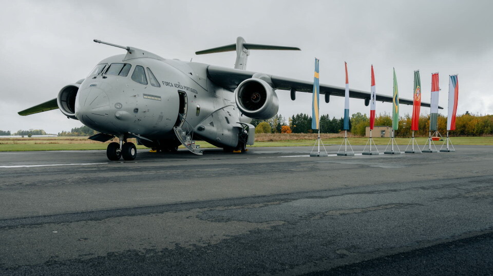 UPPSALA: Et C-390 fra det portugisiske luftvåpenet var på plass på rullebanen under signeringen på flybasen i Uppsala.